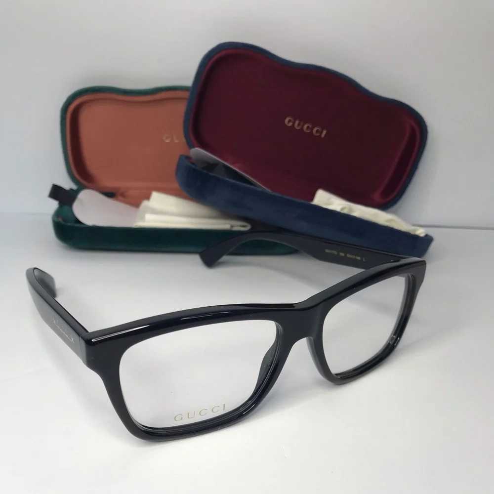 💯 Original GUCCI GG1177O 001 / 004This square Gucci optical shiny black frame.